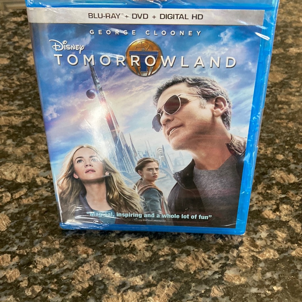 DISNEY BLU-RAY TOMORROWLAND DVD NWT